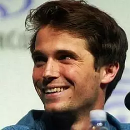 Max Deacon net worth