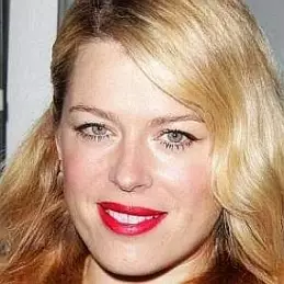 Amanda de Cadenet net worth