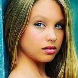 Olivia Deeble net worth