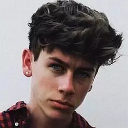 Byron Denton net worth