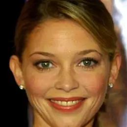 Amanda Detmer net worth