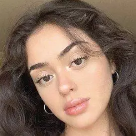 Nailea Devora net worth