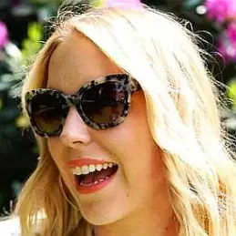 Poppy Deyes net worth