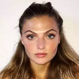 Hannah Dezz net worth