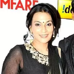 Aishwarya Dhanush net worth