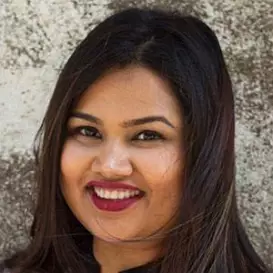 Pooja Dhingra net worth