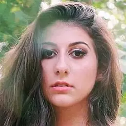 Isabella Diakomanolis net worth