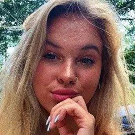 Emily Diane net worth