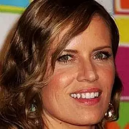 Kim Dickens net worth