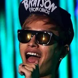 Simon Dominic net worth