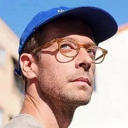 Jonpaul Douglass net worth
