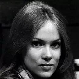 Julia Duffy net worth