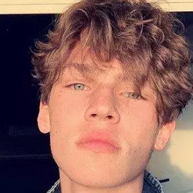 Sidney Dunk net worth