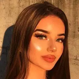 Dzana Dzzyzzle net worth