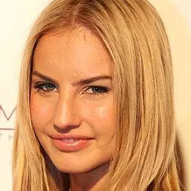 Lauryn Eagle net worth