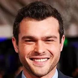 Alden Caden Ehrenreich net worth