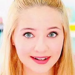 Ella Elbells net worth