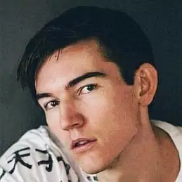 Dakota Elder net worth