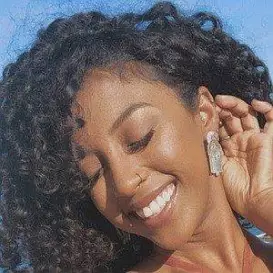 Jennelle Eliana net worth