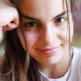 Seniora Elis net worth