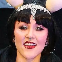 Elegy Ellem net worth