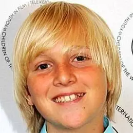 Miles Elliot net worth