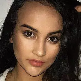 Franny Elliott net worth