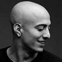 Adam Elmakias net worth