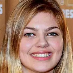 Louane Emera net worth