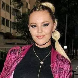 Betsy-Blue English net worth