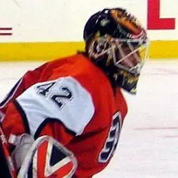 Robert Esche net worth