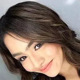 Vivoree Esclito net worth