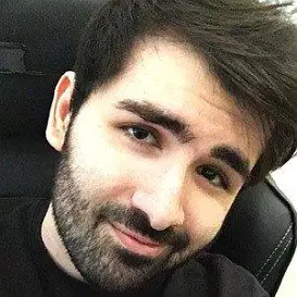 Joedat Esfahani net worth