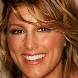 Jennifer Esposito net worth