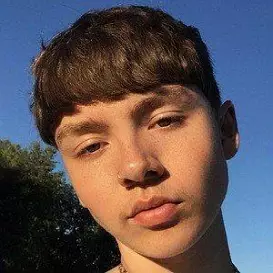 Marteen Estevez net worth