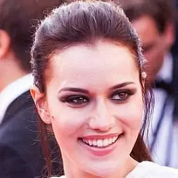 Fahriye Evcen net worth