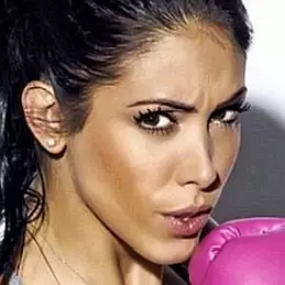 Bella Falconi net worth