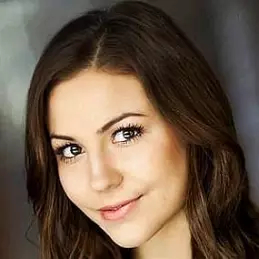 Joelle Farrow net worth