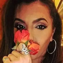 Sarah Fasha net worth