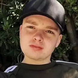 Cameron Field net worth