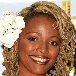 Kim Fields net worth