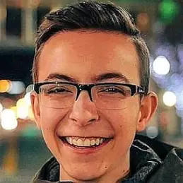 FinsGraphics net worth