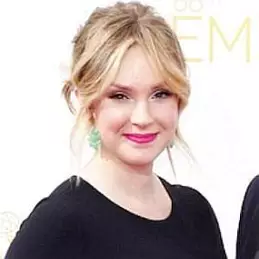 Sophie Flack net worth