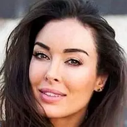 Laurina Fleure net worth