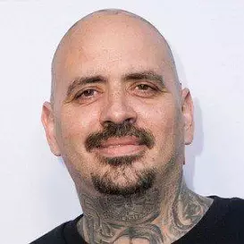 Mike Flores net worth