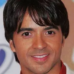 Luis Fonsi net worth