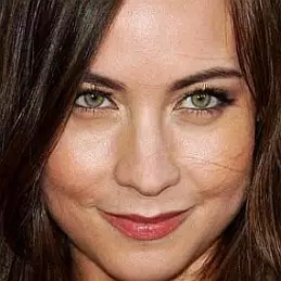 Courtney Ford net worth