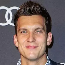 Scott Michael Foster net worth