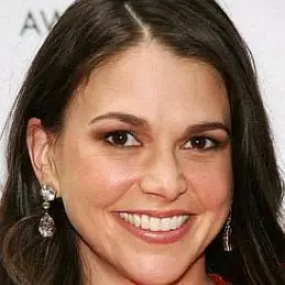 Sutton Foster net worth