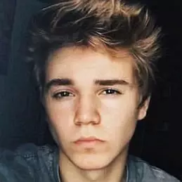 Damian Frackiewicz net worth